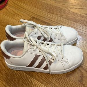 Adidas Grand Court size 4.5 big kids/6 women’s
